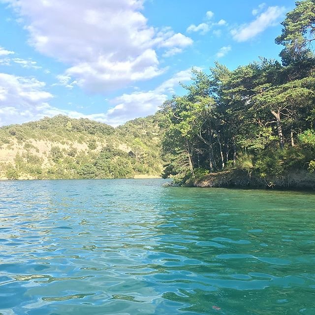 #adayatthelake #parcnational #verdon #esparrondeverdon #lac #lake #provence @maisonlambot